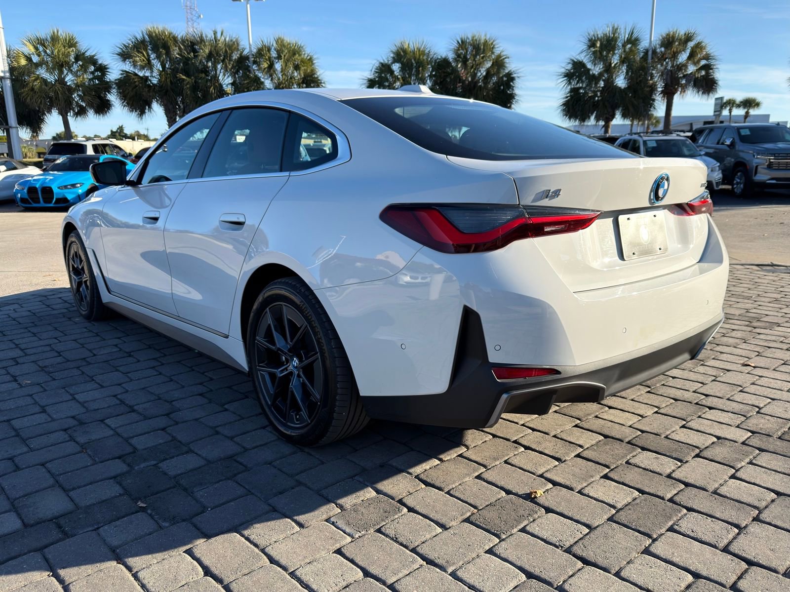 Used 2023 BMW i4 eDrive35 w/ Premium Package image 11