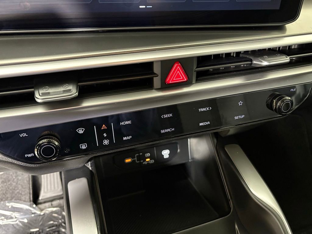 New 2026 Kia Sorento LX image 28