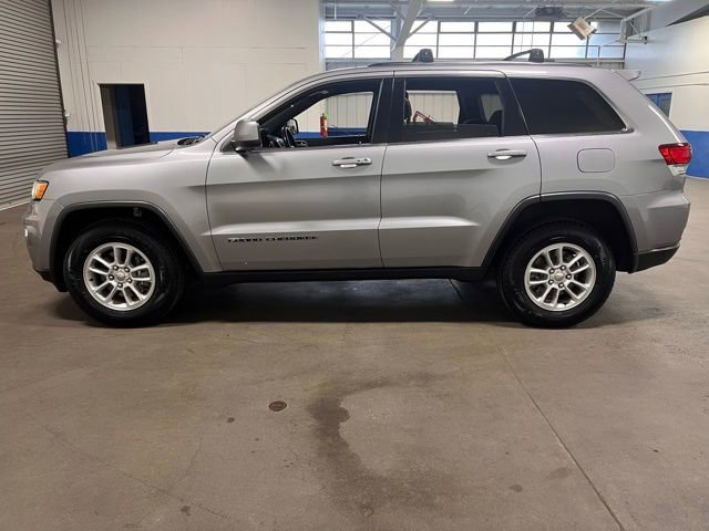 Used 2020 Jeep Grand Cherokee Laredo image 6