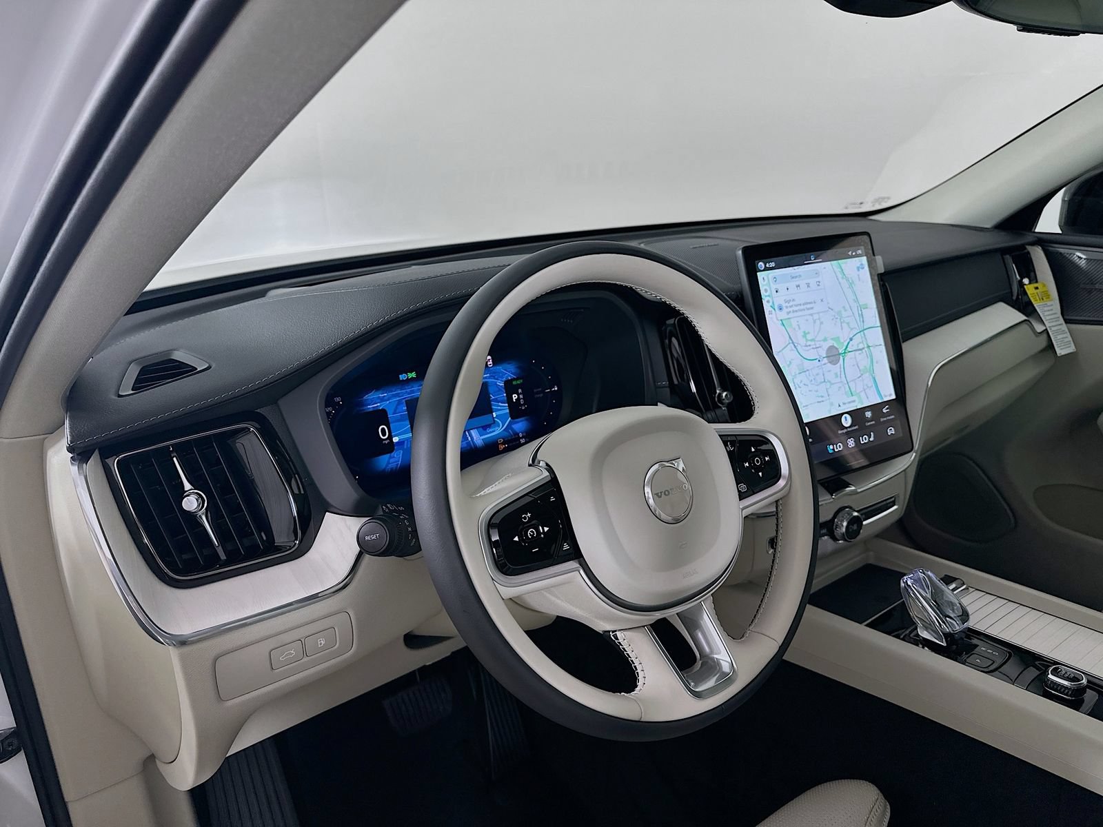 New 2026 Volvo XC60 T8 Ultra w/ Protection Package Premier AWD/4WD image 31