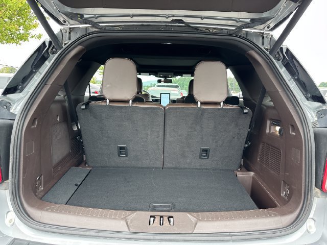 Used 2023 Ford Explorer King Ranch w/ Technology Package AWD/4WD image 31