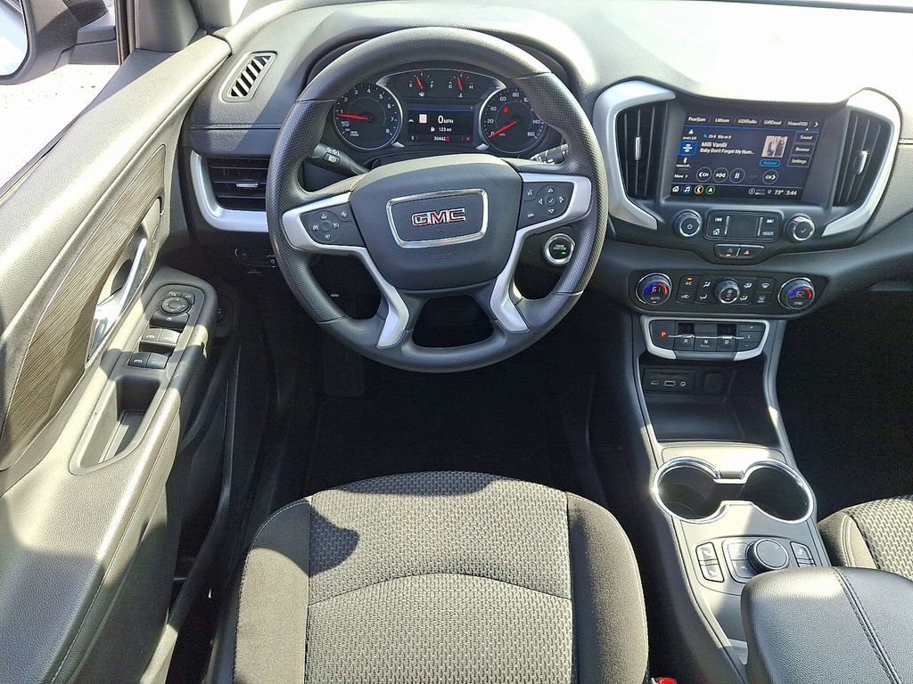 Used 2023 GMC Terrain SLE w/ Driver Convenience Package image 17