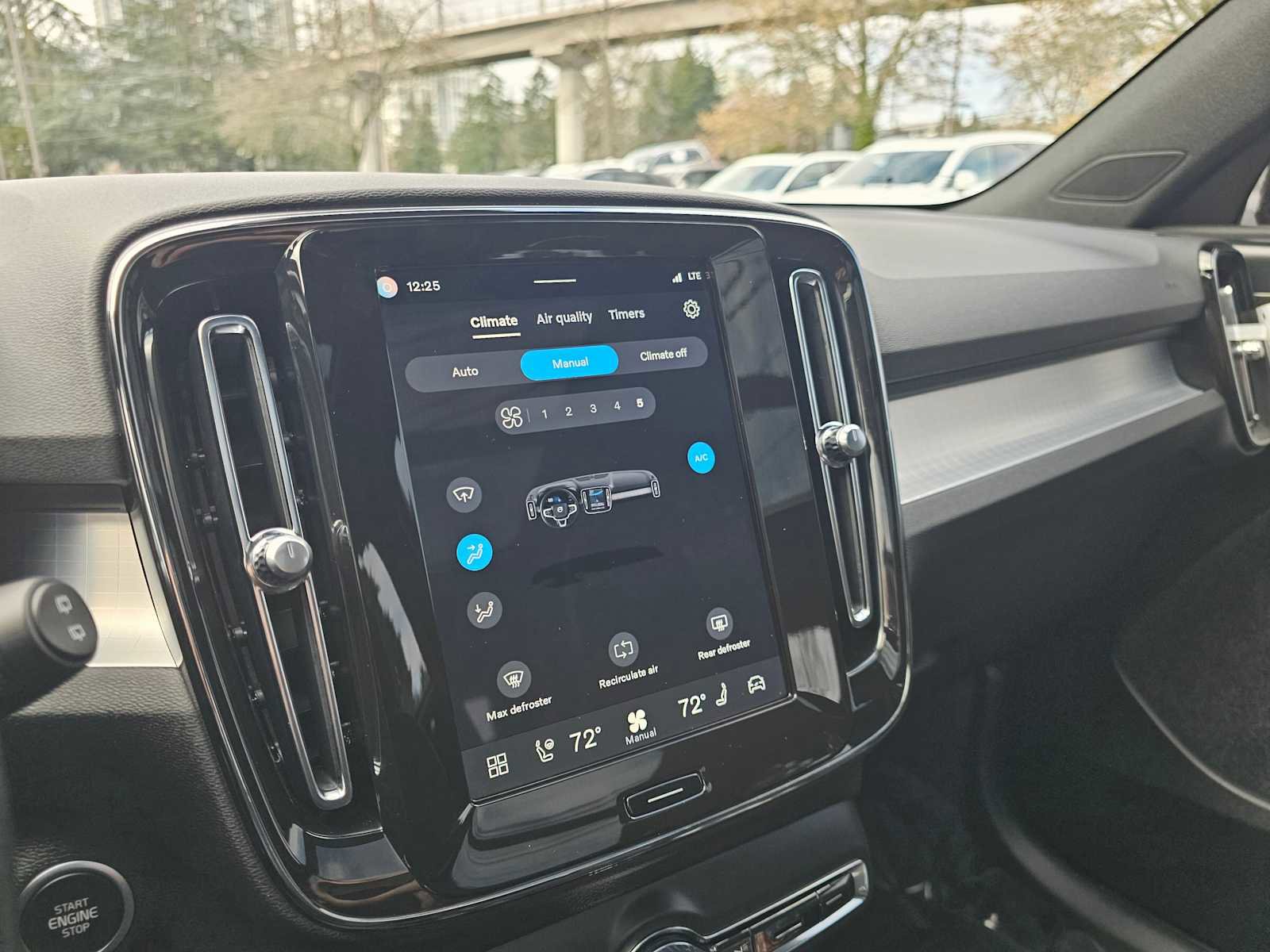 Certified 2026 Volvo XC40 B5 Ultra w/ Climate Package image 27