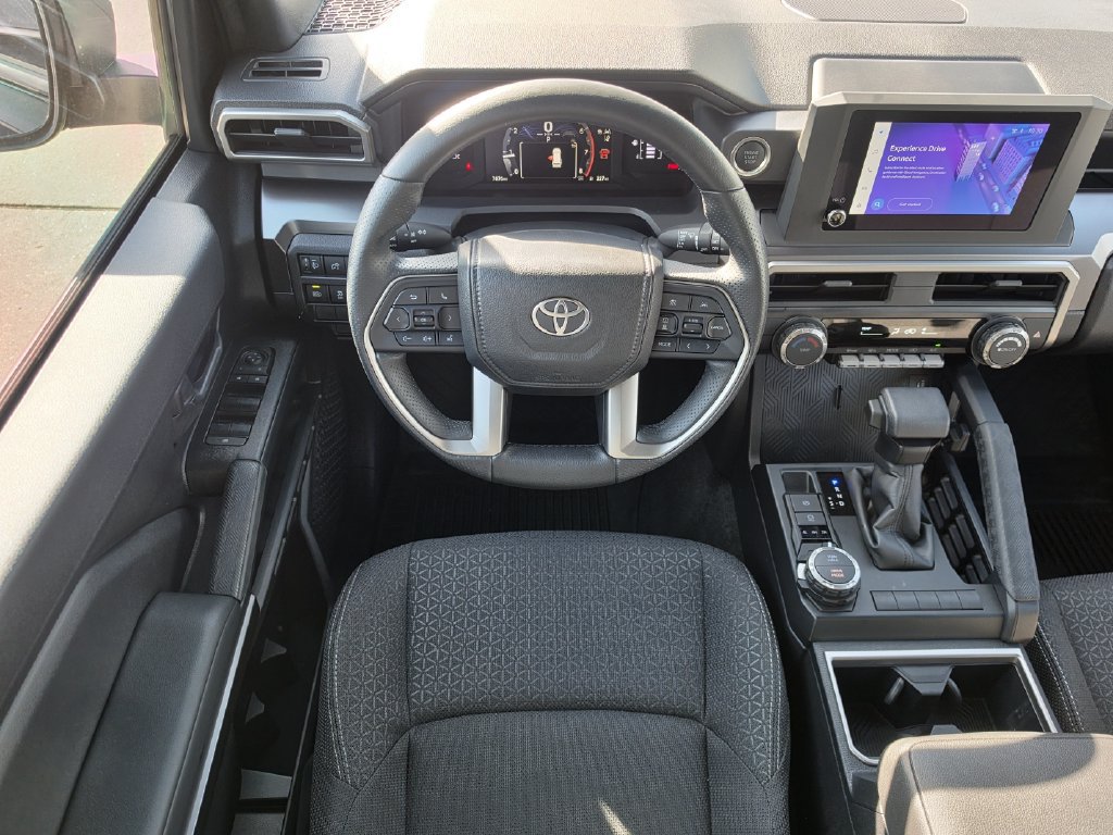 Used 2025 Toyota 4Runner SR5 AWD/4WD image 13