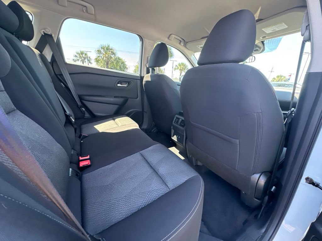 Used 2026 Nissan Rogue SV FWD image 21