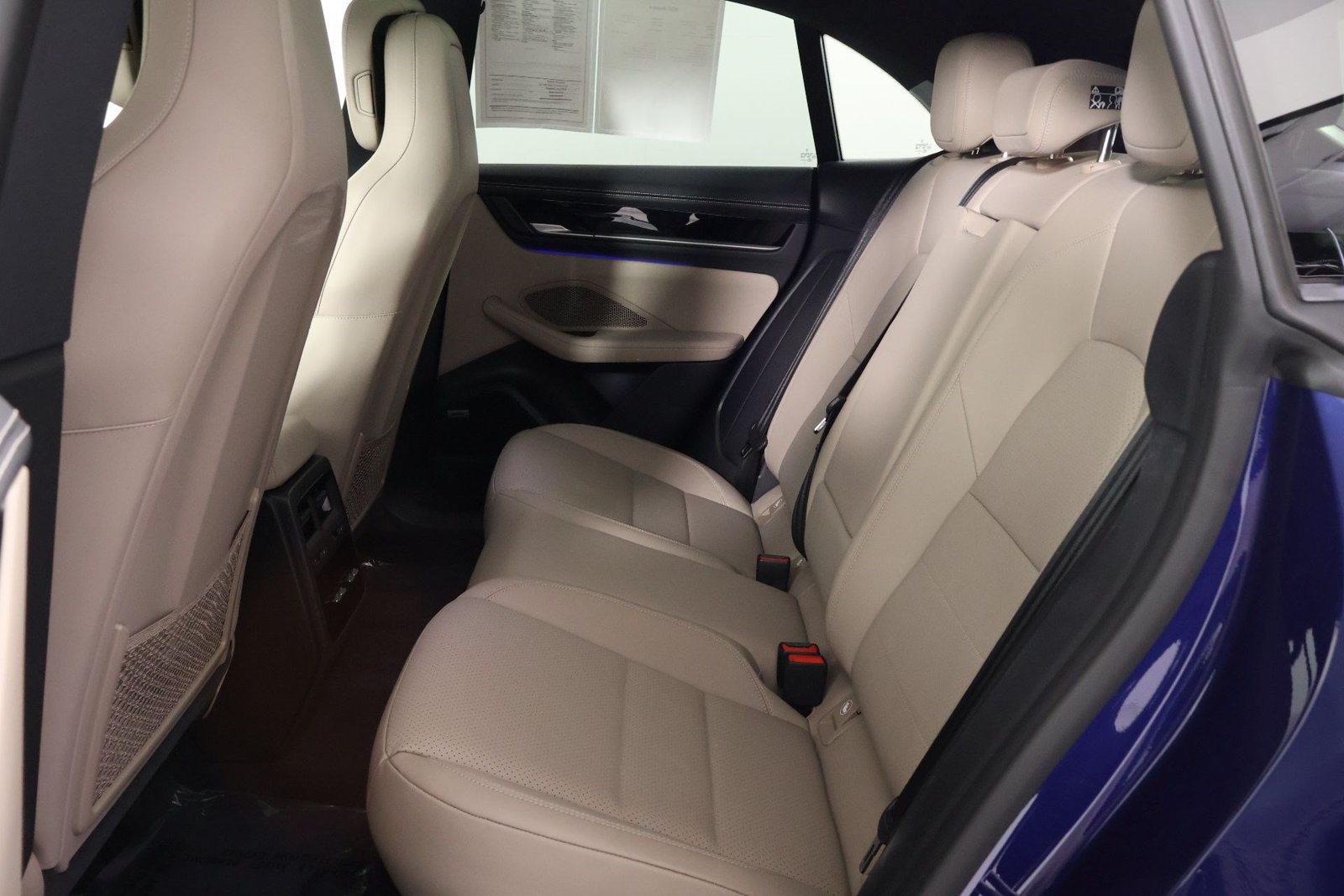 Certified 2024 Porsche Macan 4 Electric AWD/4WD image 32