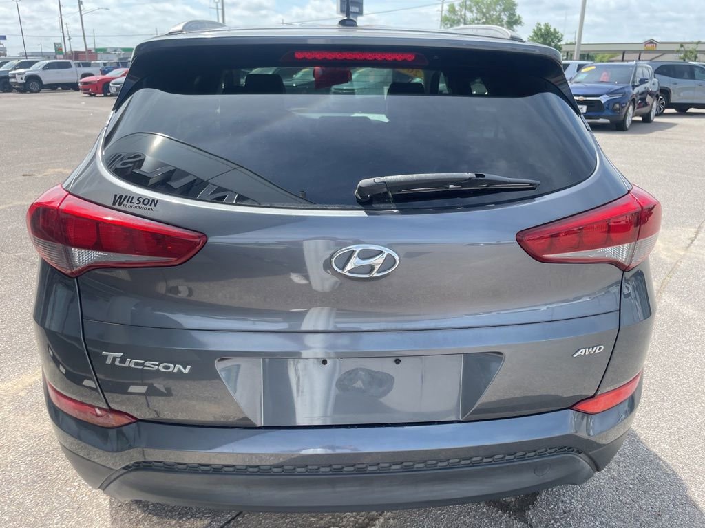 Used 2016 Hyundai Tucson SE w/ Option Group 02 AWD/4WD image 4