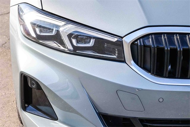 Used 2023 BMW 330i Sedan image 10