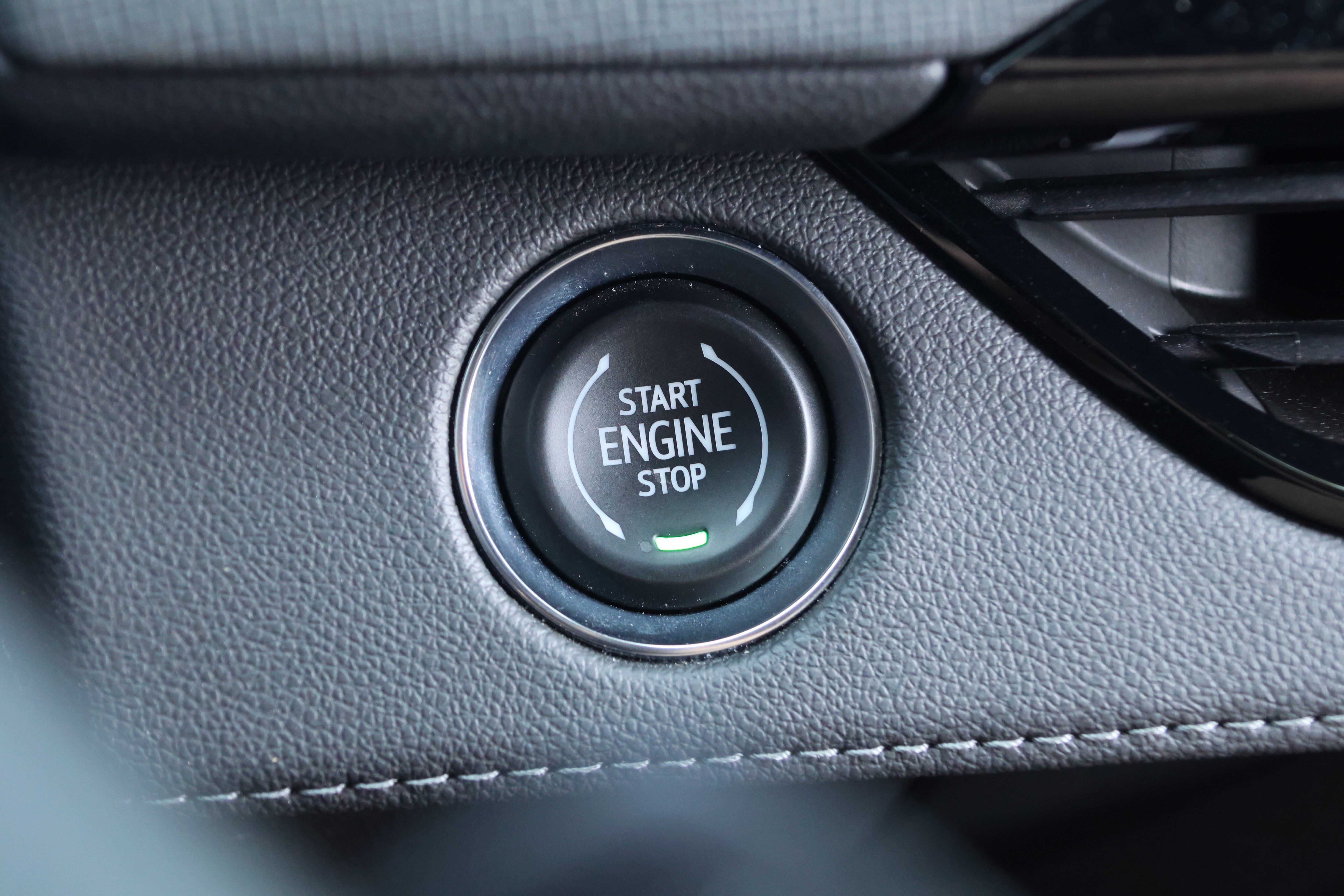 Used 2026 Buick Enclave Preferred w/ Power Package FWD image 26