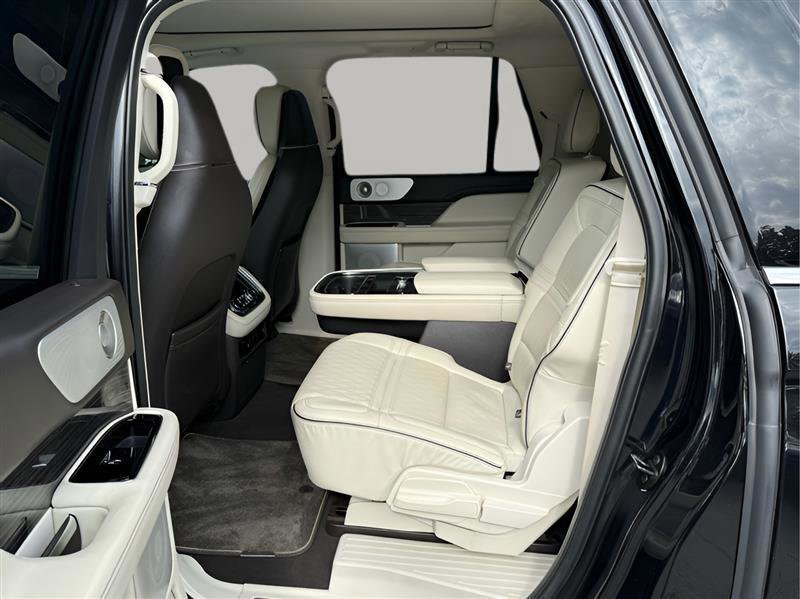 Used 2020 Lincoln Navigator L Black Label AWD/4WD image 30