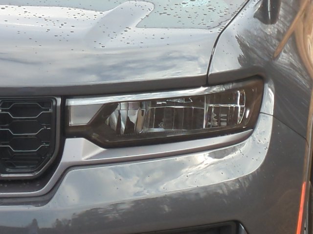 New 2026 Jeep Grand Cherokee Altitude RWD image 17