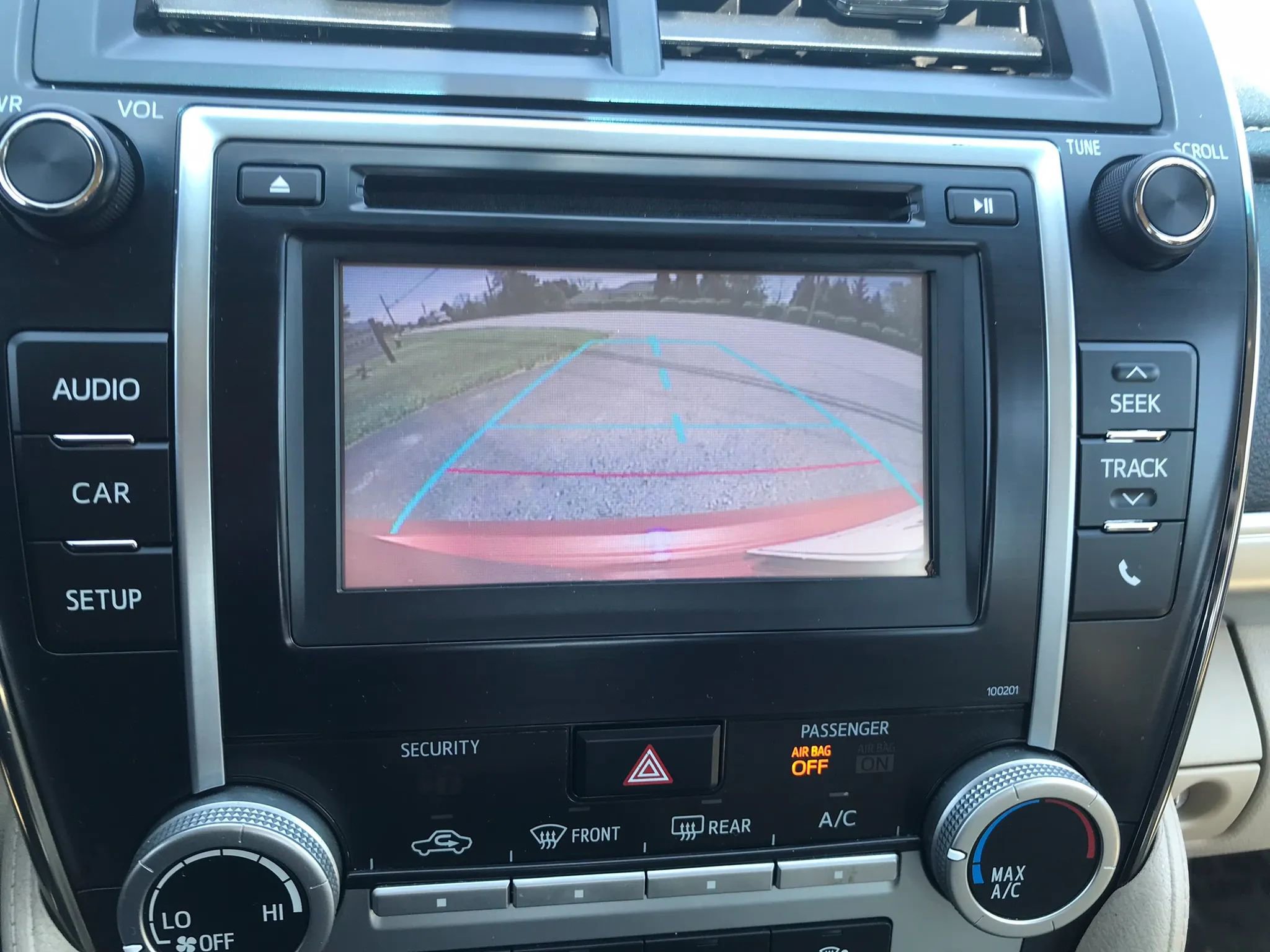 Used 2014 Toyota Camry LE FWD image 19