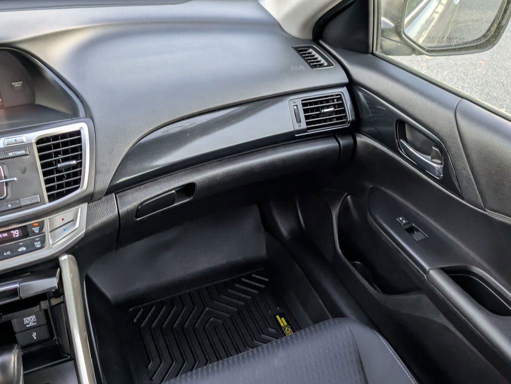 Used 2015 Honda Accord Sport image 16