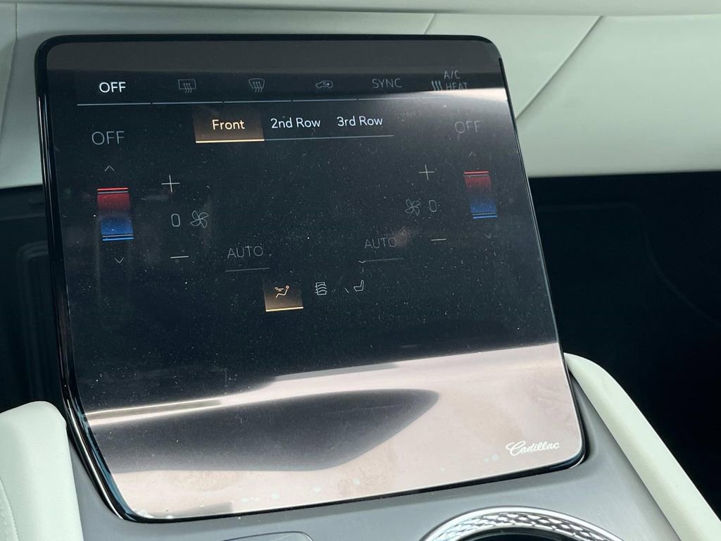 New 2026 Cadillac Vistiq Sport image 32