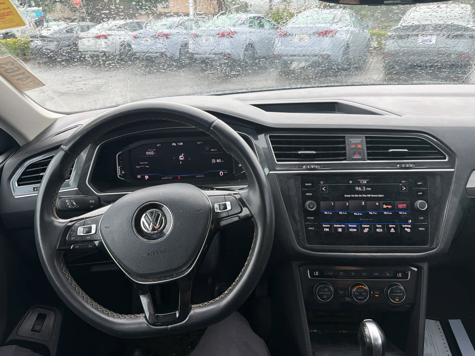 Used 2021 Volkswagen Tiguan SEL image 8
