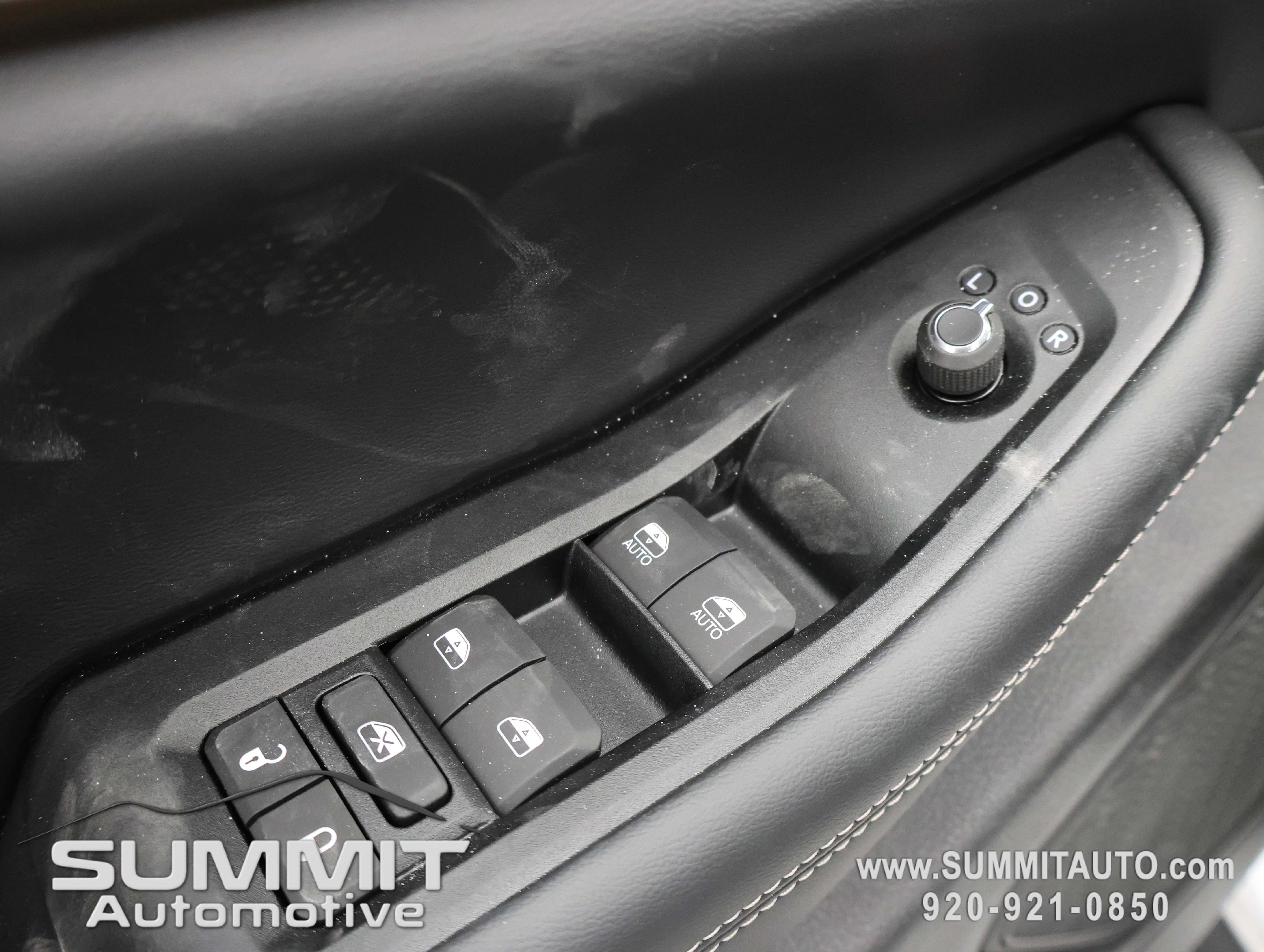 New 2025 Jeep Grand Cherokee Limited w/ Black Appearance Package image 41