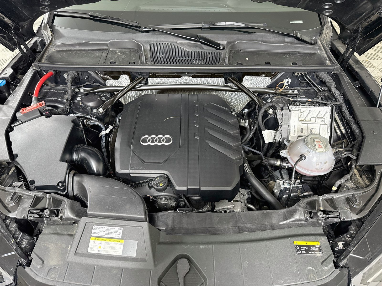 Used 2024 Audi Q5 2.0T Premium w/ Convenience Package AWD/4WD image 28