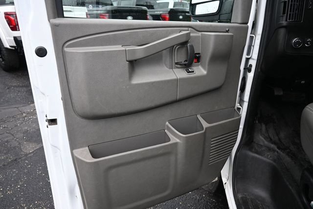 Used 2023 Chevrolet Express 3500 LS RWD image 18