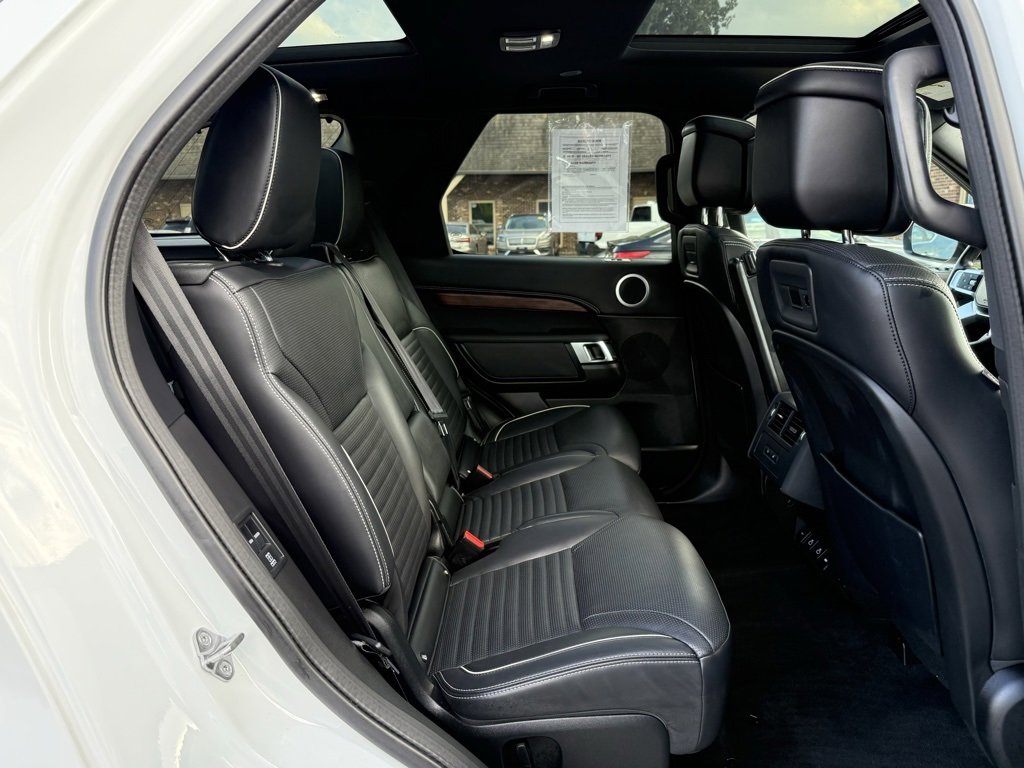 Used 2022 Land Rover Discovery HSE R-Dynamic image 14