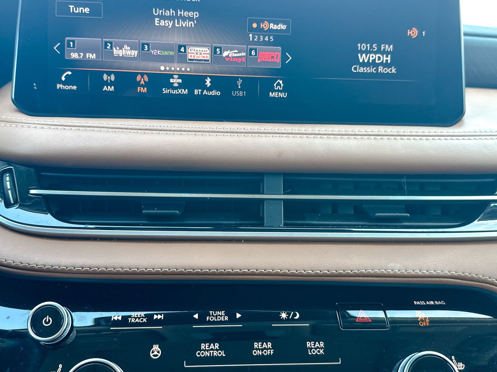 Used 2024 INFINITI QX60 Sensory w/ Vision Package image 32