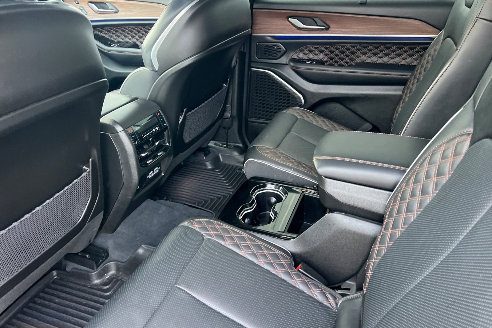 Used 2023 Jeep Grand Cherokee L Summit w/ Advanced Protech Group IV image 12