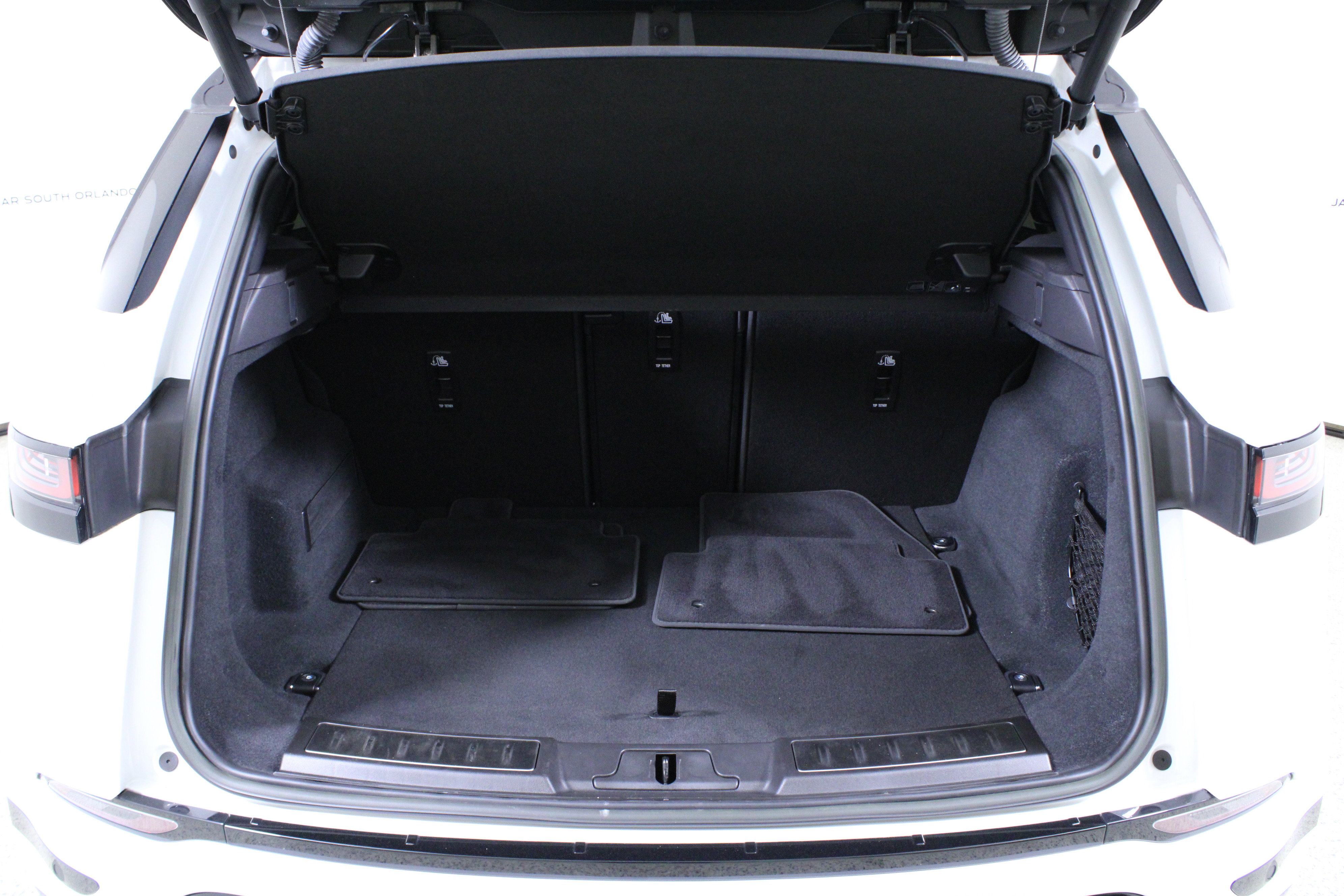 Used 2023 Land Rover Range Rover Evoque R-Dynamic S image 10