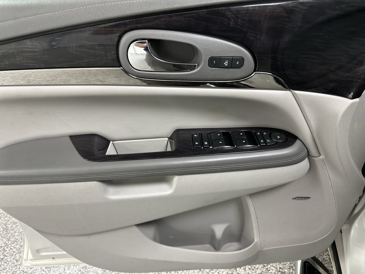 Used 2015 Buick Enclave Premium w/ Trailering Package AWD/4WD image 11