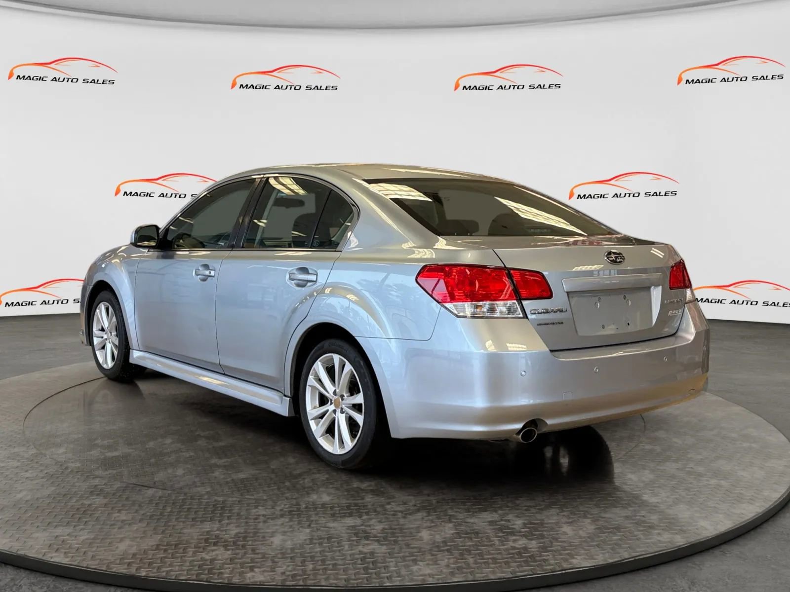 Used 2013 Subaru Legacy 2.5i Premium w/ All-Weather Pkg image 6