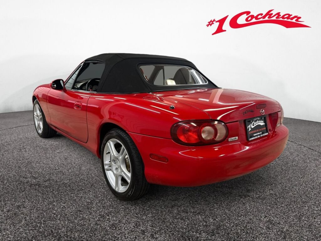 Used 2004 MAZDA MX-5 Miata LS RWD image 11