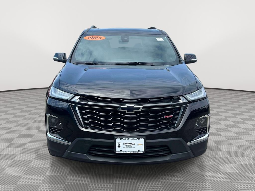 Used 2023 Chevrolet Traverse RS AWD/4WD image 2