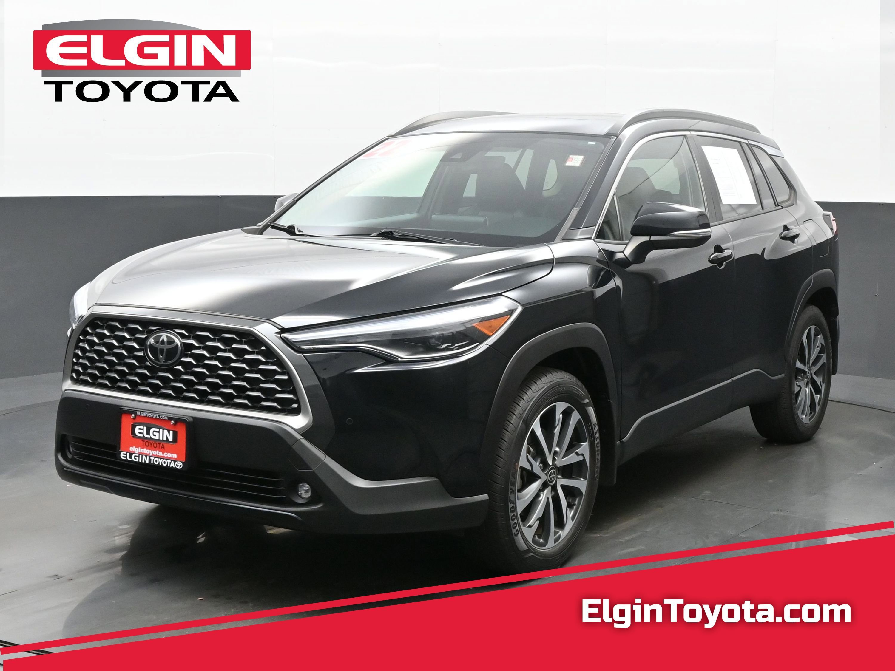 Used 2022 Toyota Corolla Cross XLE w/ Convenience Package