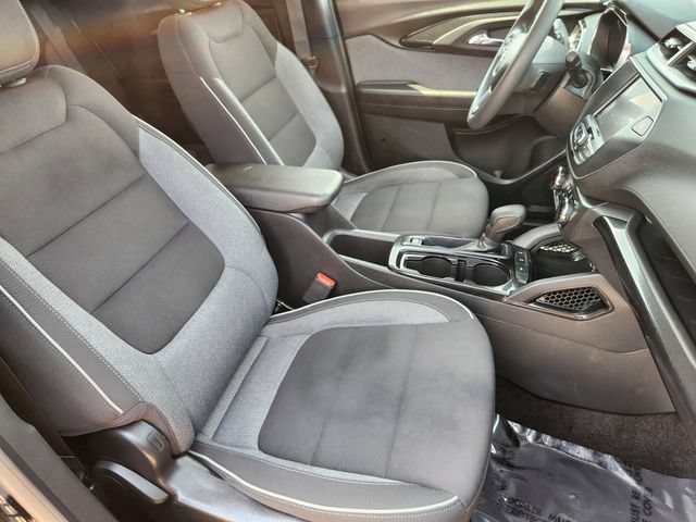 Used 2023 Chevrolet TrailBlazer LT FWD image 13