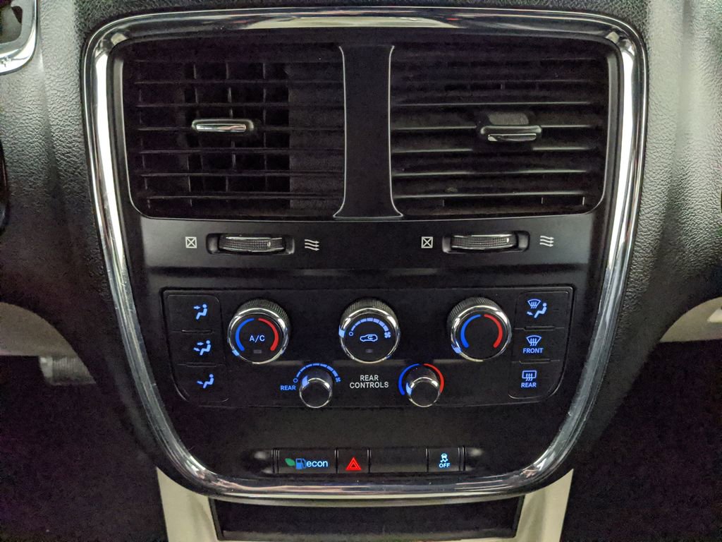 Used 2019 Dodge Grand Caravan SXT FWD image 10