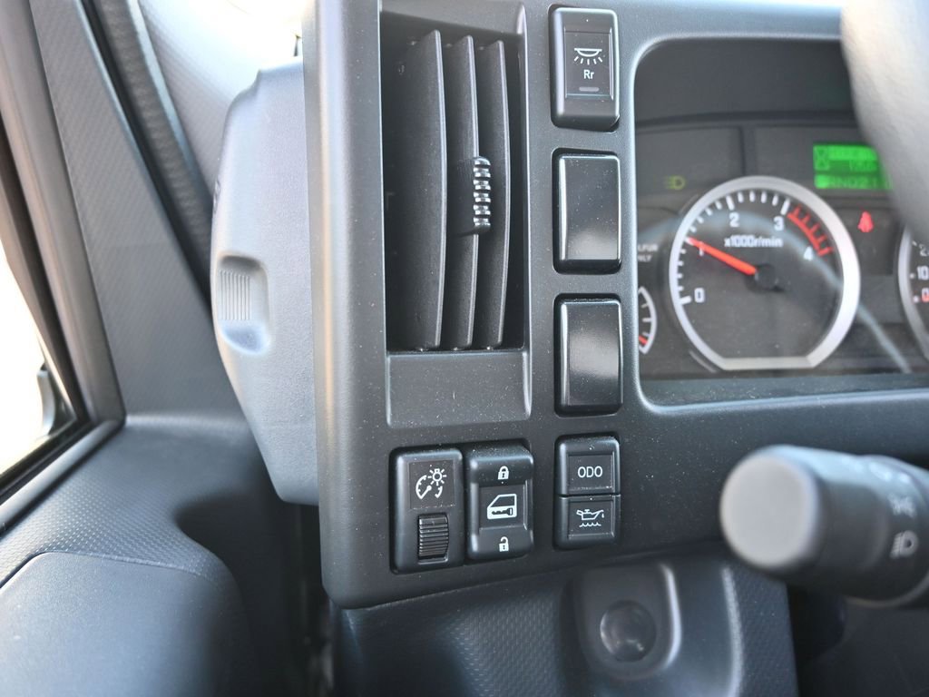 Used 2024 Isuzu NPR image 20