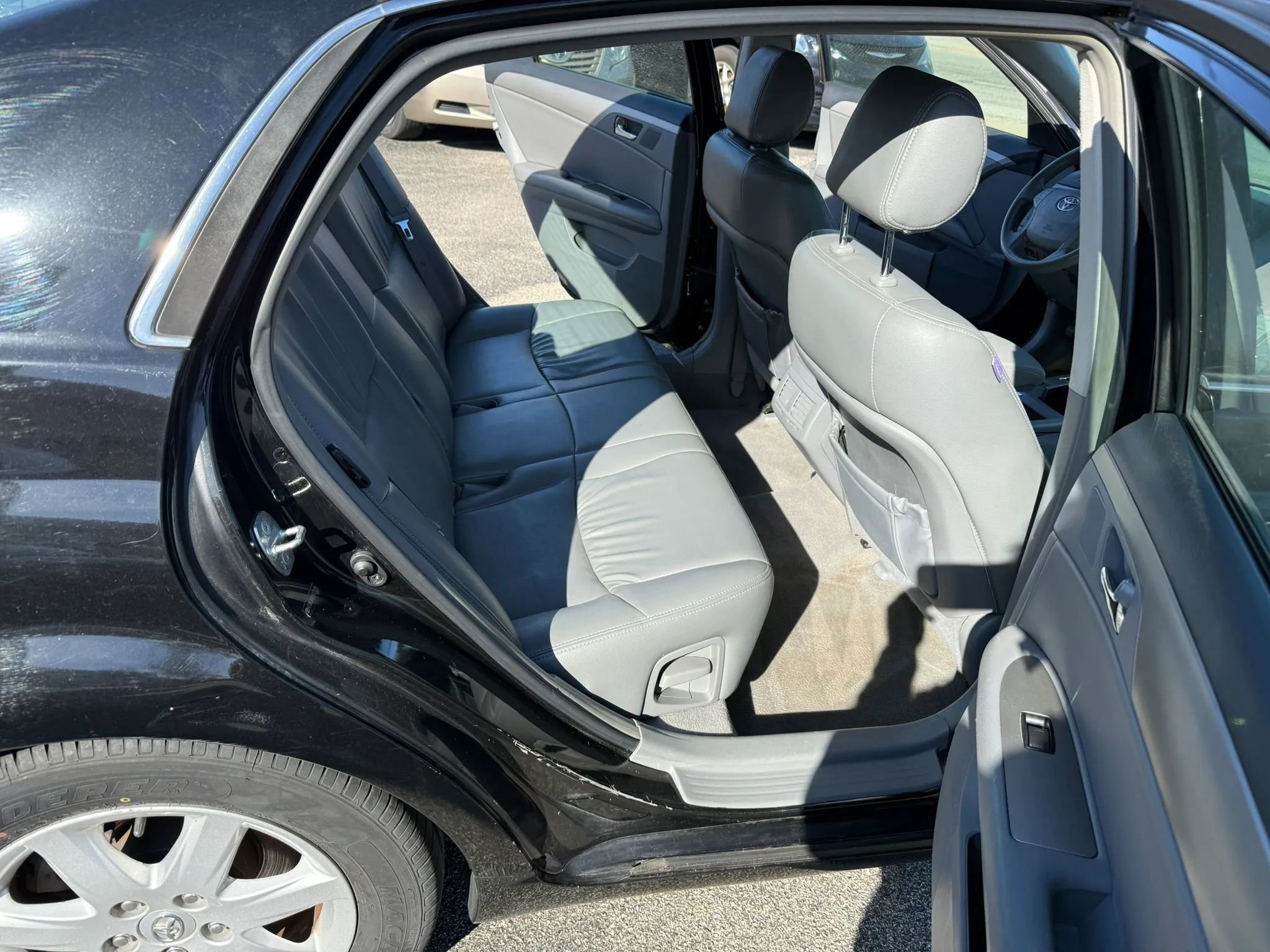 Used 2009 Toyota Avalon XLS image 7