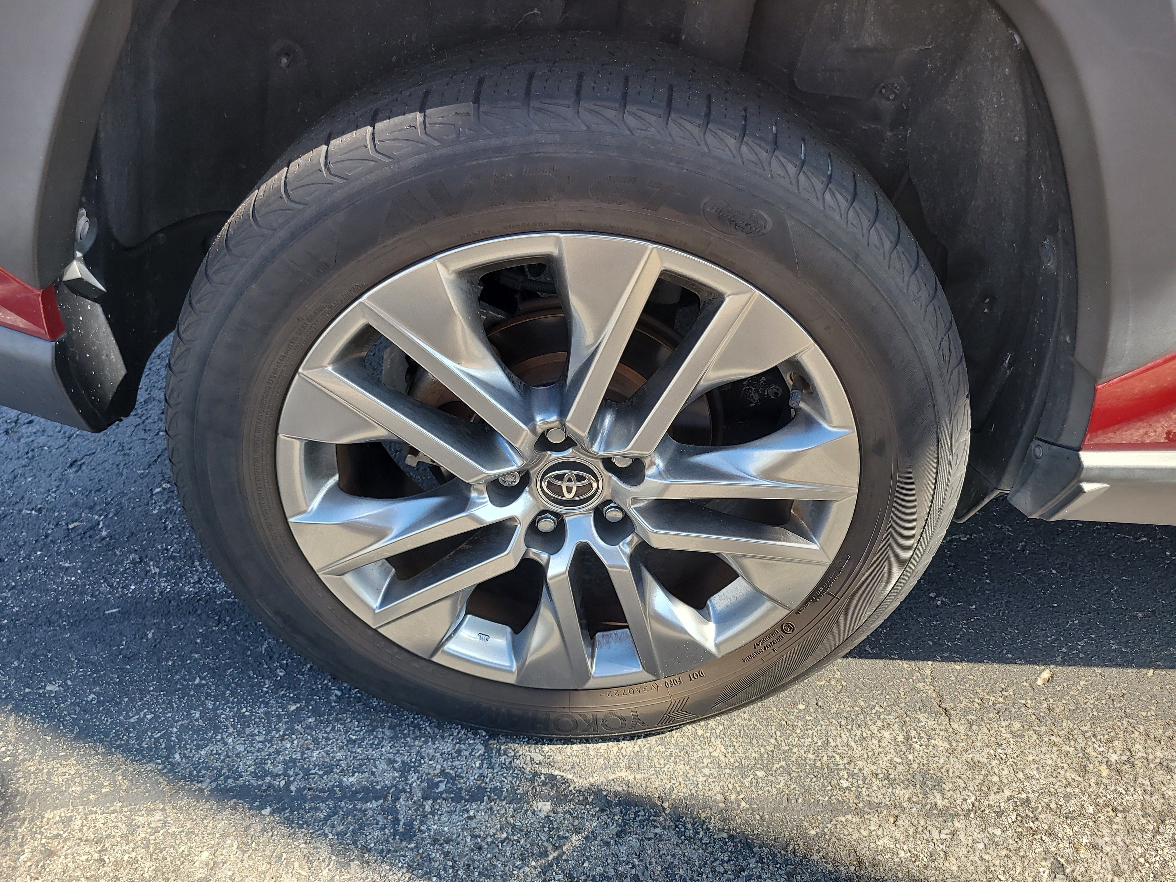 Certified 2022 Toyota RAV4 XLE Premium FWD image 8