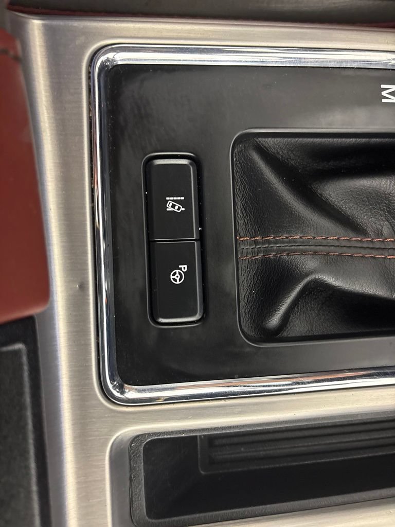 Used 2018 Ford F150 Platinum w/ Equipment Group 701A Luxury AWD/4WD image 41