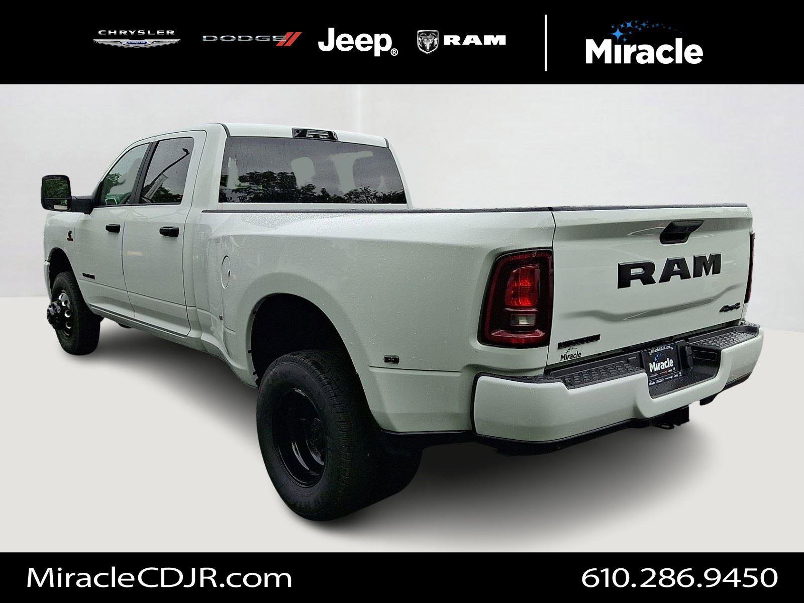 New 2026 RAM 3500 Big Horn AWD/4WD image 4
