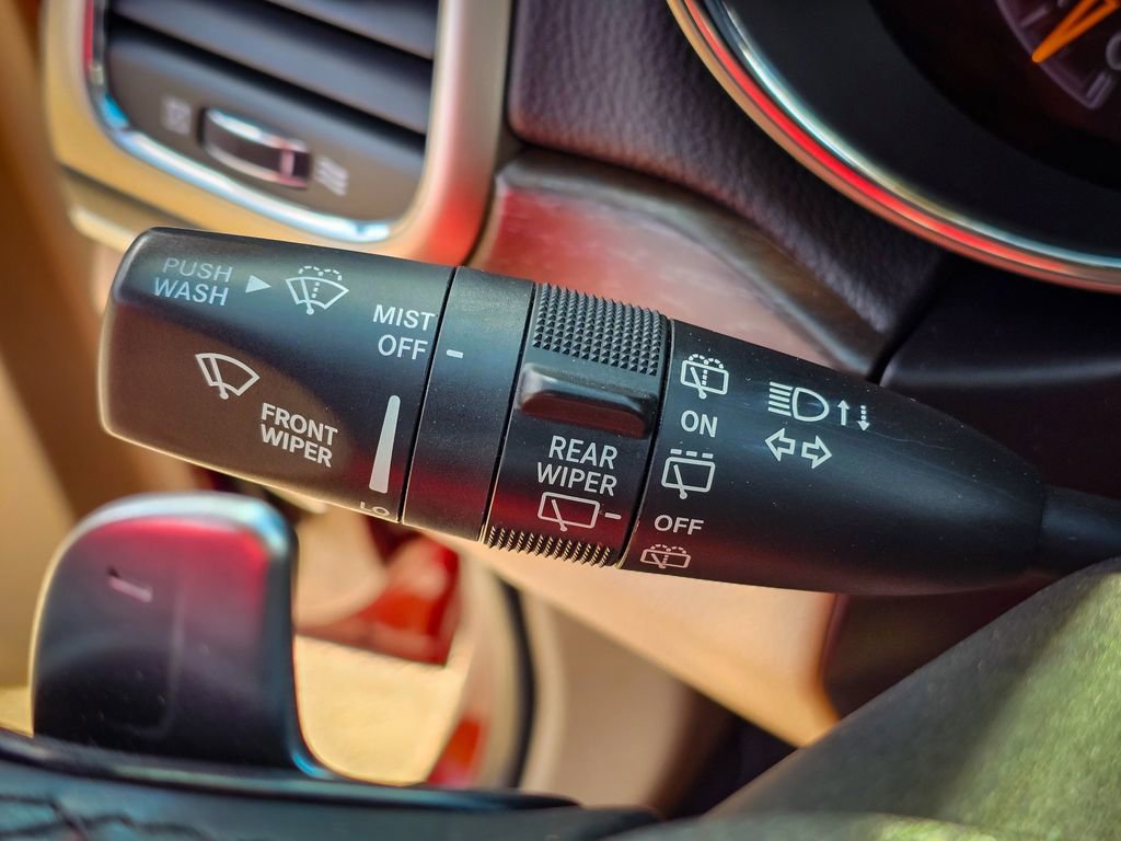 Used 2017 Jeep Grand Cherokee Limited image 19