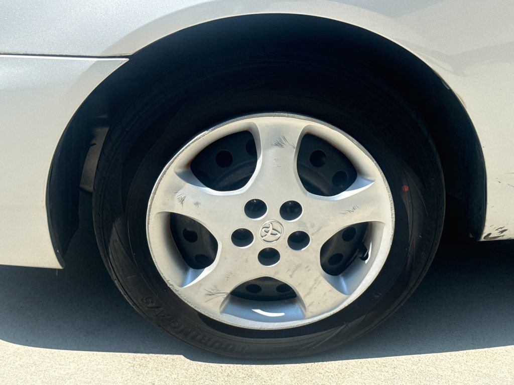 Used 2005 Toyota Corolla FWD image 11
