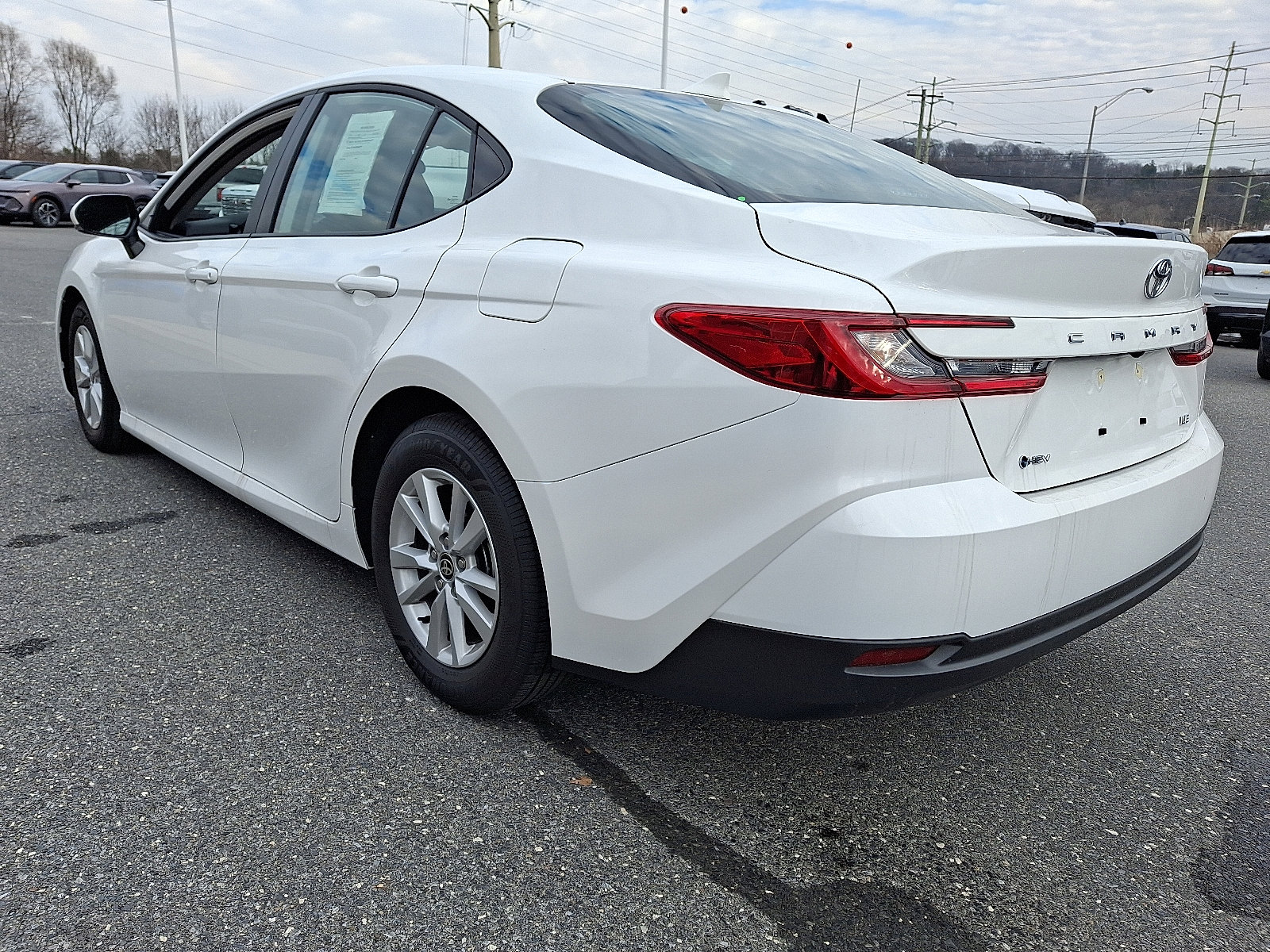 Used 2025 Toyota Camry LE image 5