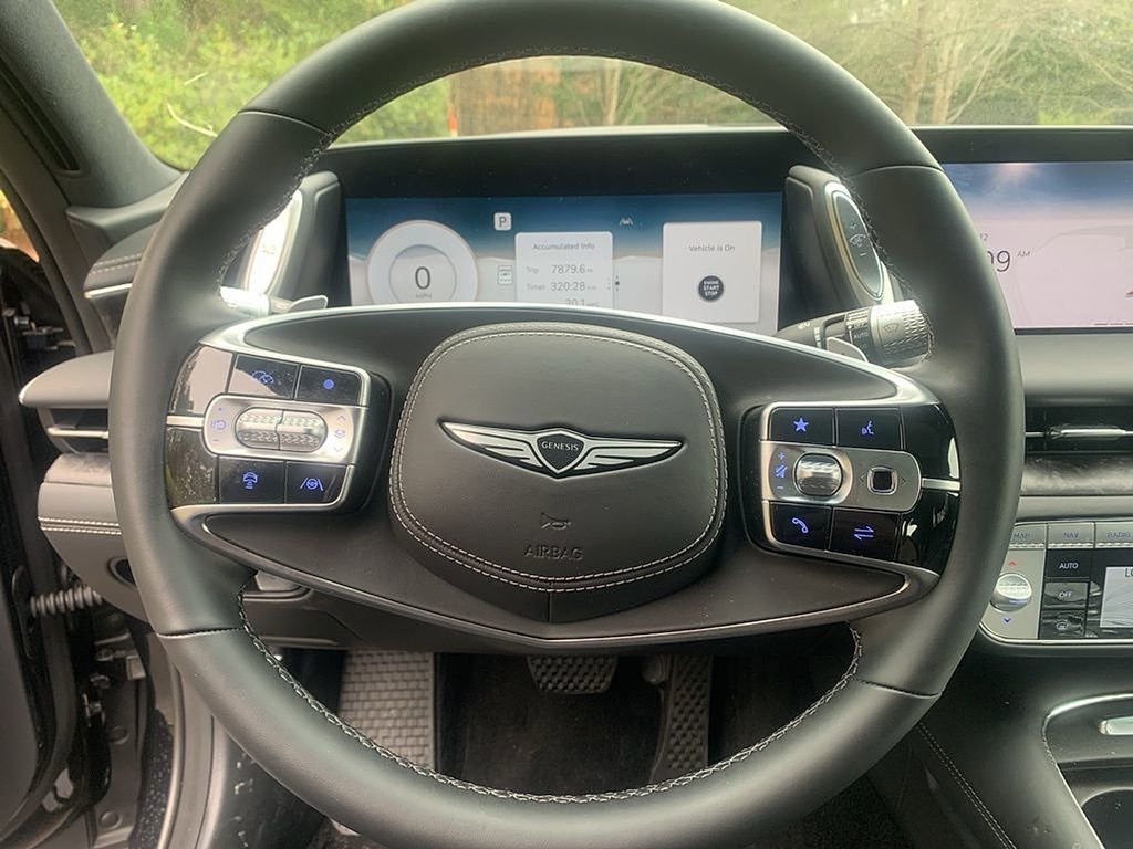 Used 2025 Genesis G90 3.5T image 8