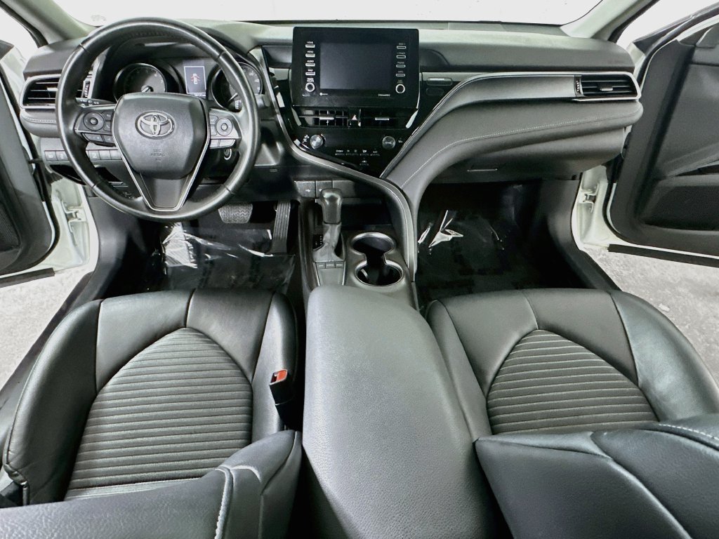 Used 2024 Toyota Camry SE FWD image 18