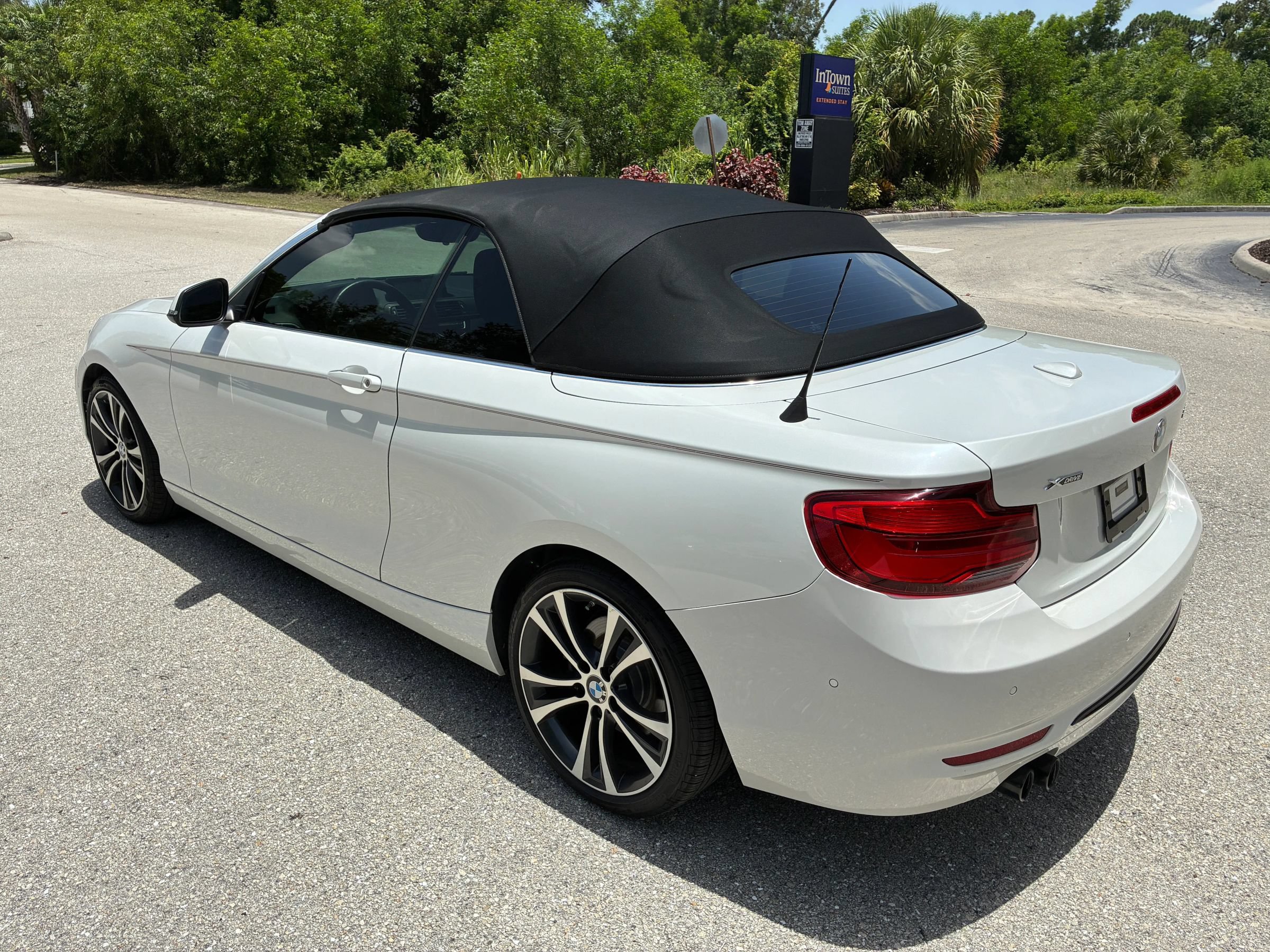 Used 2018 BMW 230i xDrive Convertible w/ Premium Package AWD/4WD image 19