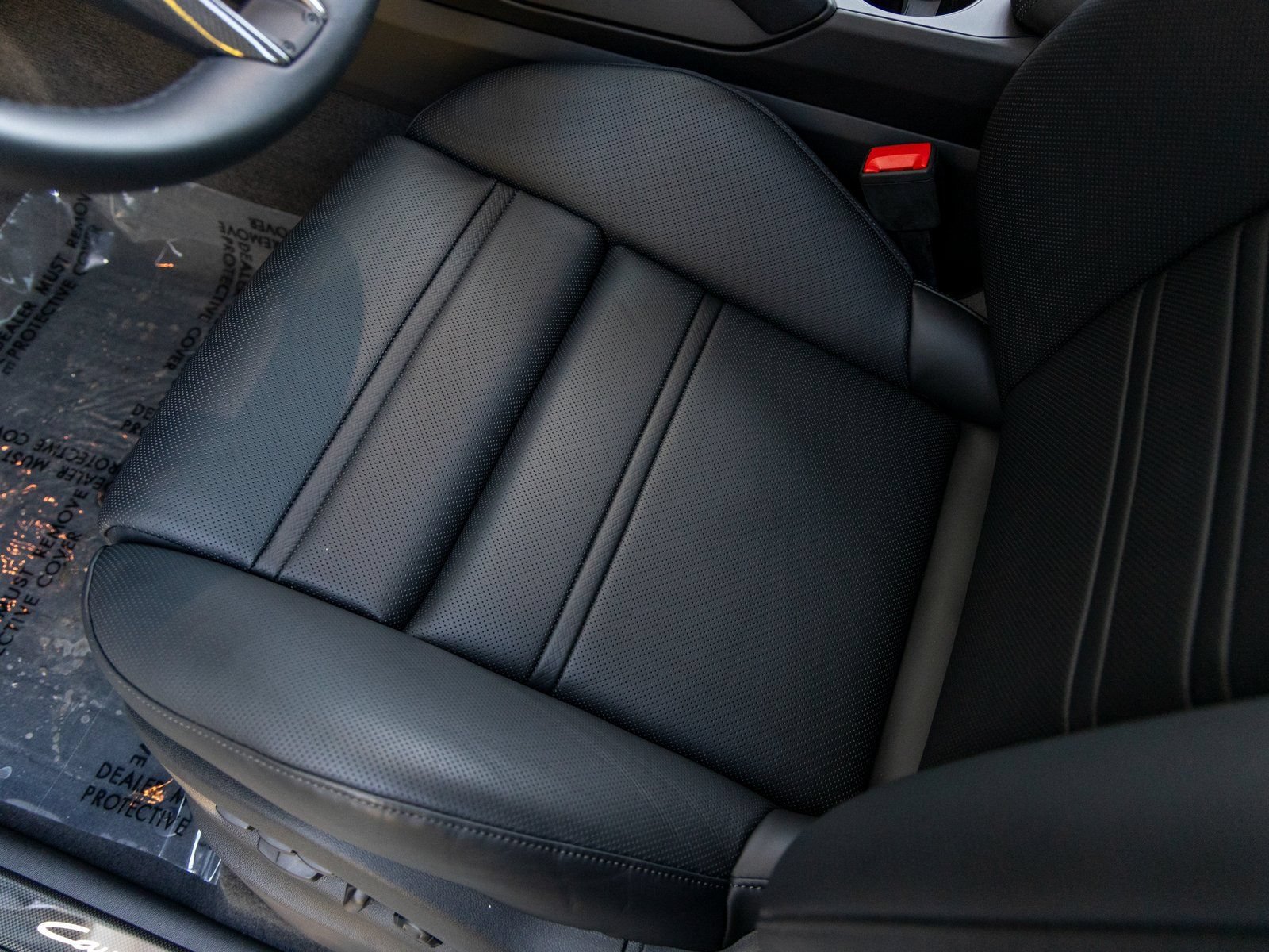 New 2025 Porsche Cayenne Turbo AWD/4WD image 30