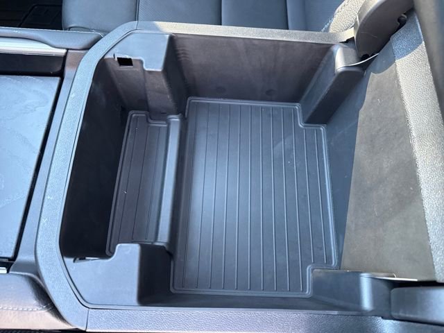 Used 2024 GMC Yukon Denali w/ Advanced Technology Package image 25