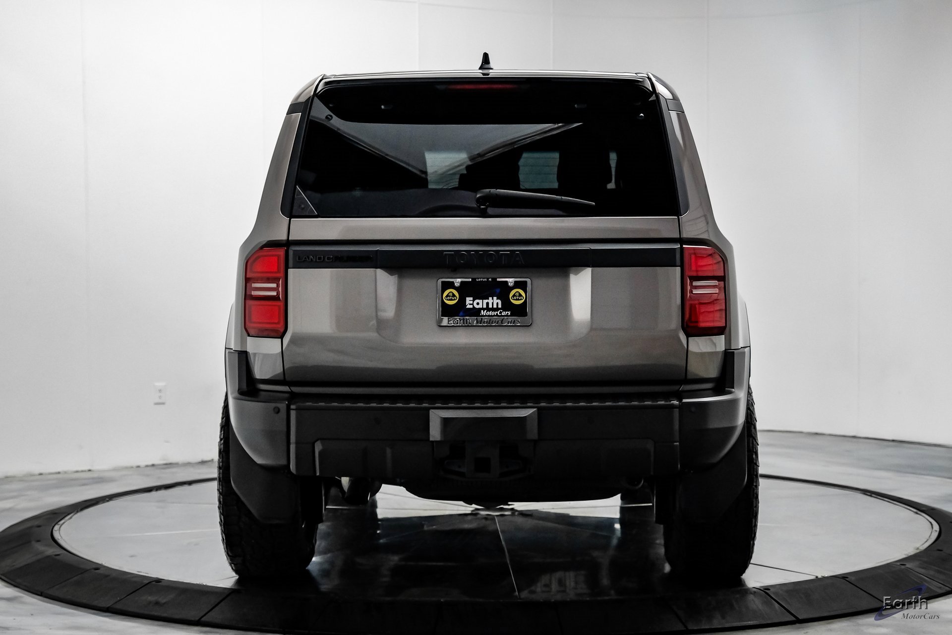 Used 2024 Toyota Land Cruiser image 10