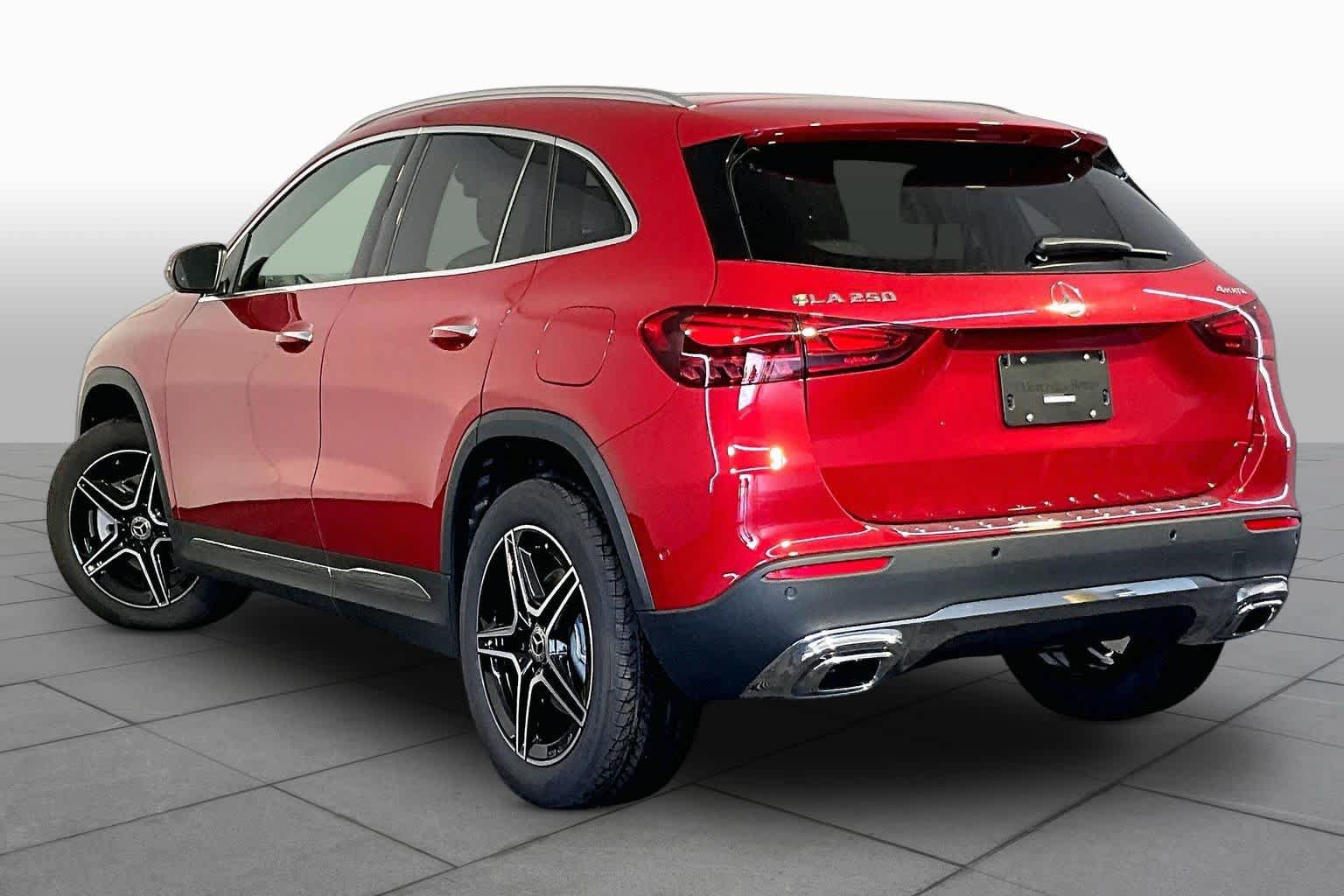 New 2026 Mercedes-Benz GLA 250 4MATIC image 3