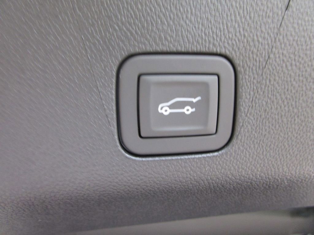 New 2026 GMC Yukon Elevation image 10