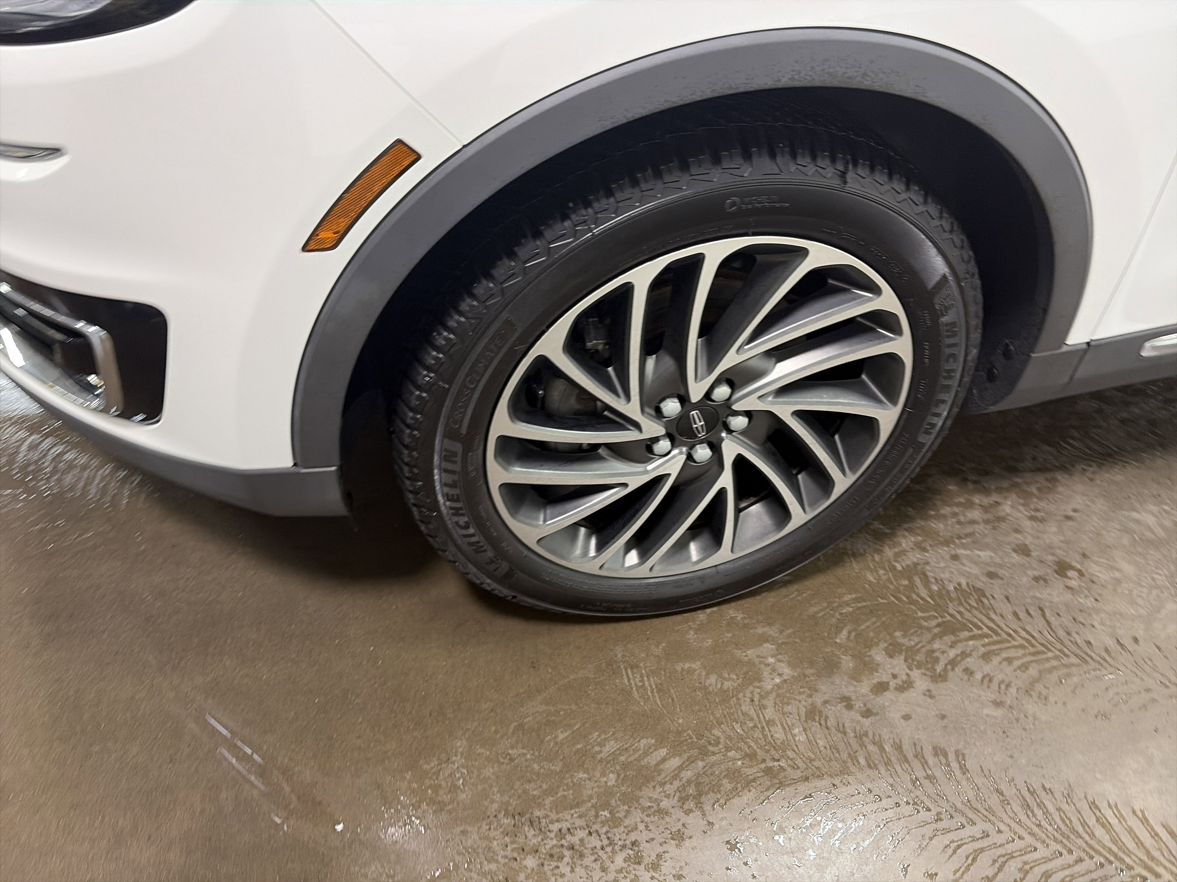 Used 2020 Lincoln Nautilus Reserve w/ Cargo Utility Package image 9